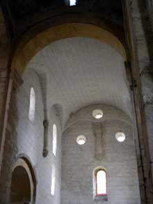 Romainmôtier : bras du transept de l’abbatiale