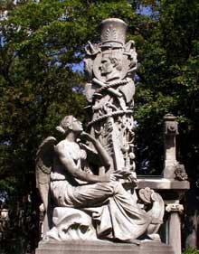 Etienne Hippolyte Maindron : mausolée de l’amiral Bruat et de son épouse. Paris, cimetière du père Lachaise