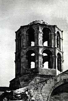 Arles, saint Honorat des Alyscamps : la tour de croisée