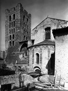 Arles sur Tech : Chevet et clocher de l’abbatiale, sainte Marie, XIè