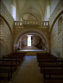 Chancelade (Dordogne) : l’abbaye. La nef centrale de l’église abbatiale