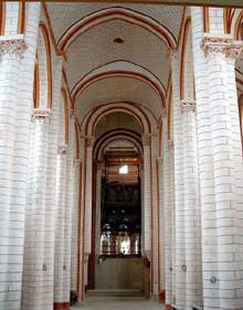 Chauvigny (Vienne) : l’église saint Pierre les Châteaux. La nef