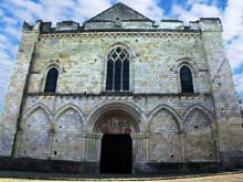 Cunault (Maine et Loire) : l’église Notre Dame. La façade