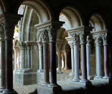 L’abbaye de Fontfroide : le cloître de l’abbaye