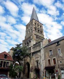 La Charité sur Loire : église abbatiale Notre Dame : façade occidentale