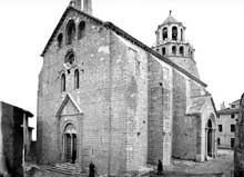 Le Thor (Vaucluse) : l’église Notre Dame du Lac
