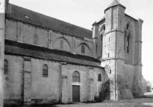 Longpont sur Orge (Essonne) : basilique Notre dame de la Bonne Garde. Face nord