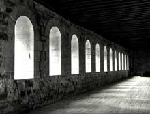 Noirlac (Cher) : abbaye cistercienne, dortoir des moines