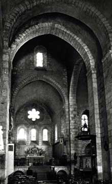 Royat (Puy du Dôme) : le prieuré saint Léger. La nef