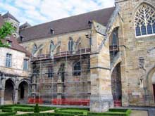 Souvigny (Allier) : l’abbatiale Saint-Pierre et Saint-Paul. Côté sud