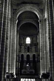 Saint Aignan sur Cher (Loire et Cher) : la collégiale : nef, croisée et chœur
