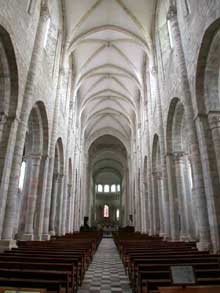 Saint Benoît sur Loire (Loiret) : abbaye saint Fleury. La nef