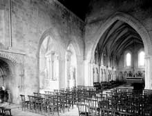 Saint Contest (Calvados) : nef et chœur de l’église