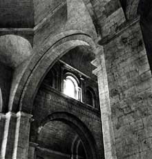 Saint Paul Trois Châteaux (Drôme) : ancienne cathédrale : la croisée du transept