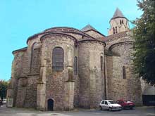 Uzerche (Corrèze) : église abbatiale saint Pierre. Le chevet