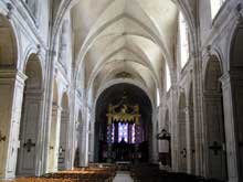 Verdun (Meuse) : cathédrale Notre Dame de l’assomption : nef romane voûtée d’ogives