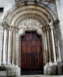 Verdun (Meuse) : cathédrale Notre Dame de l’assomption : le « portail du Lion » du transept nord